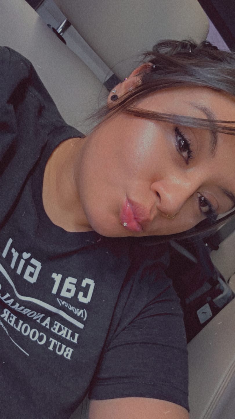 Customer photo review of 80Eighty® Women's Car Girl Shirt