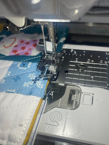 Customer photo review of 1/4" Quilting Foot, Snap On #XA3805021