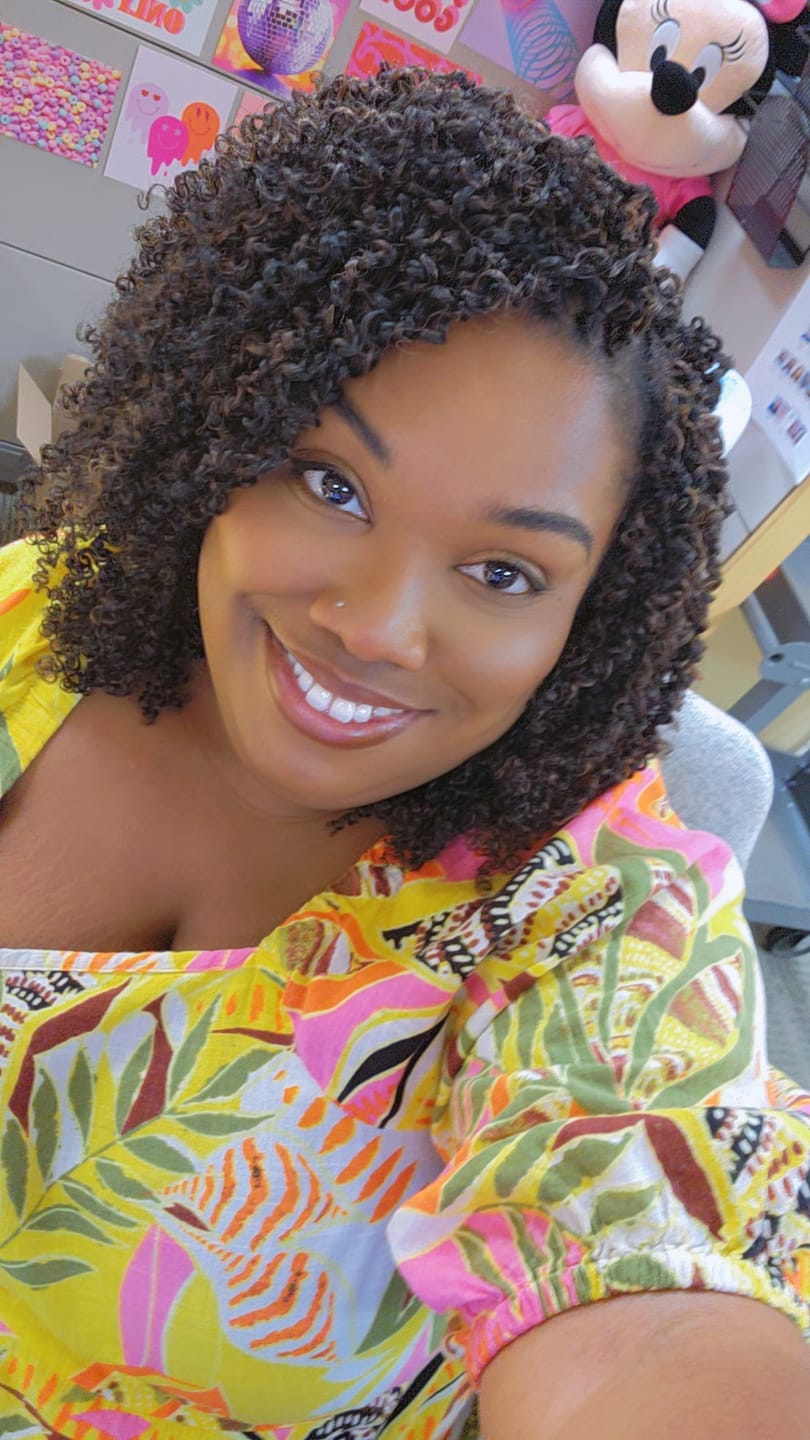 Customer photo review of Zury Sis V11 Mini Twist Crochet Loop Braids - YANKY TWIST 9"/10"/11"
