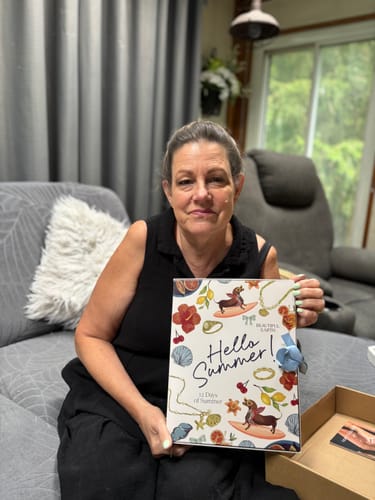 Customer photo review of Summer Box Any 12 Packaging