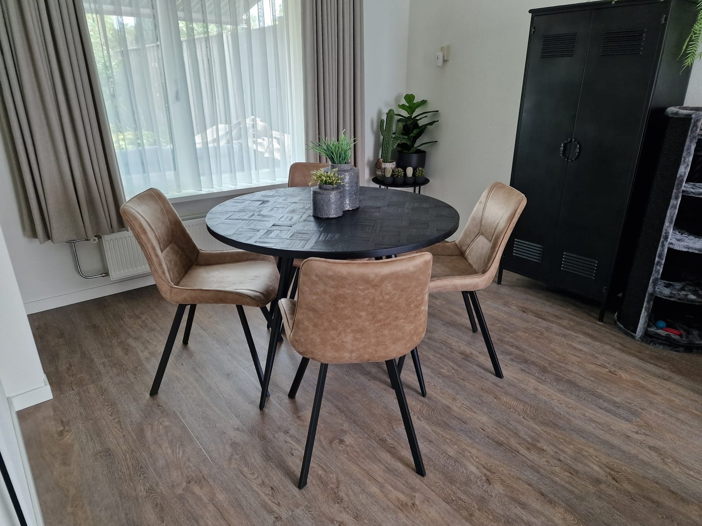 Customer photo review of Luna Stoel