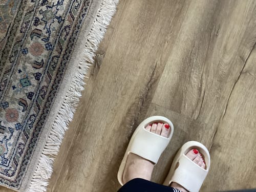 Customer photo review of HappyFlops