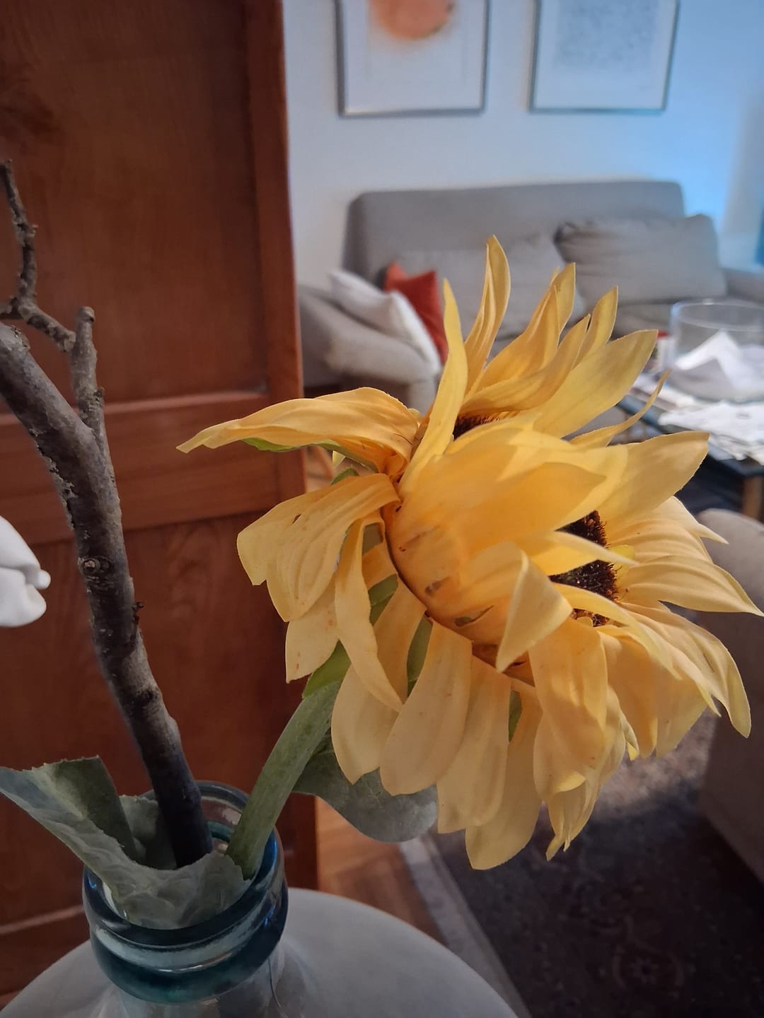 Customer photo review of 60cm künstliche Sonnenblume mit realistischem feuchtem Griffgefühl