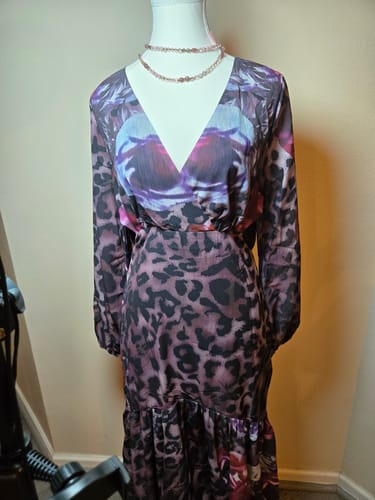 Customer photo review of WOMEN'S LONG SLEEVES V-NECK CUT OUT ANIMAL PRINT MAXI DRESS