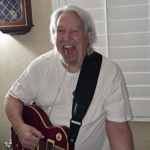 Customer photo review of Zero-Gravity Strap for Guitar & Bass