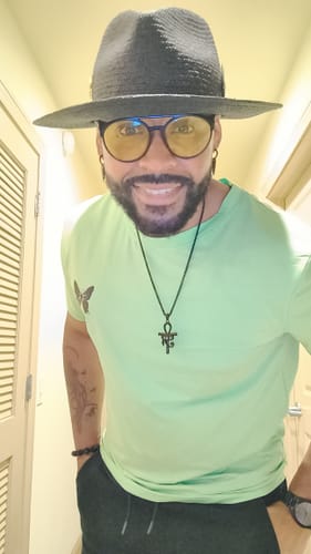 Customer photo review of Noir Star