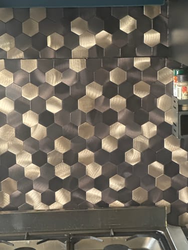Customer photo review of Crédence Autocollant - mosaique Noir Doré pour Cuisine