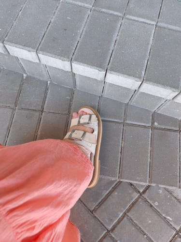 Customer photo review of Jūra Sandals