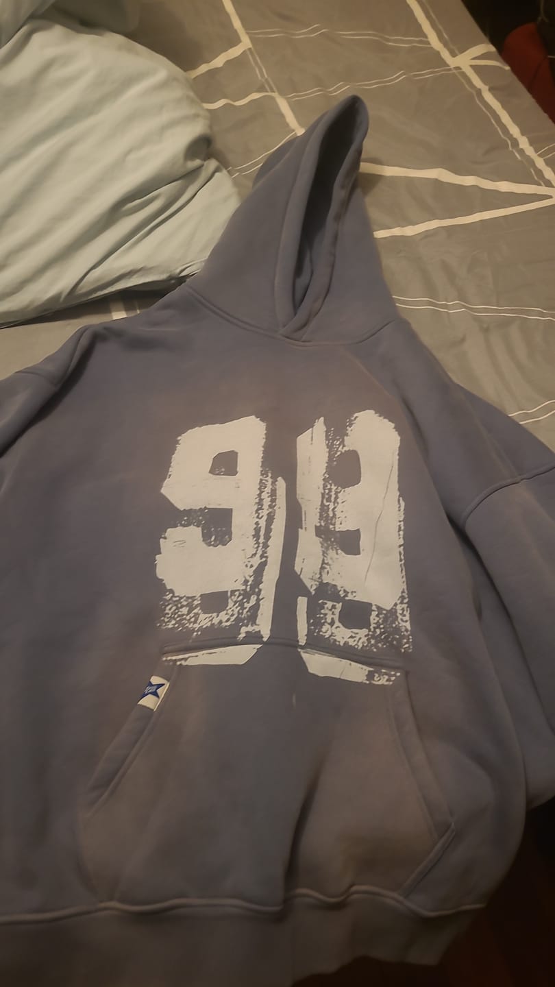 Customer photo review of Aelfric Eden 99 Oversized Hoodie