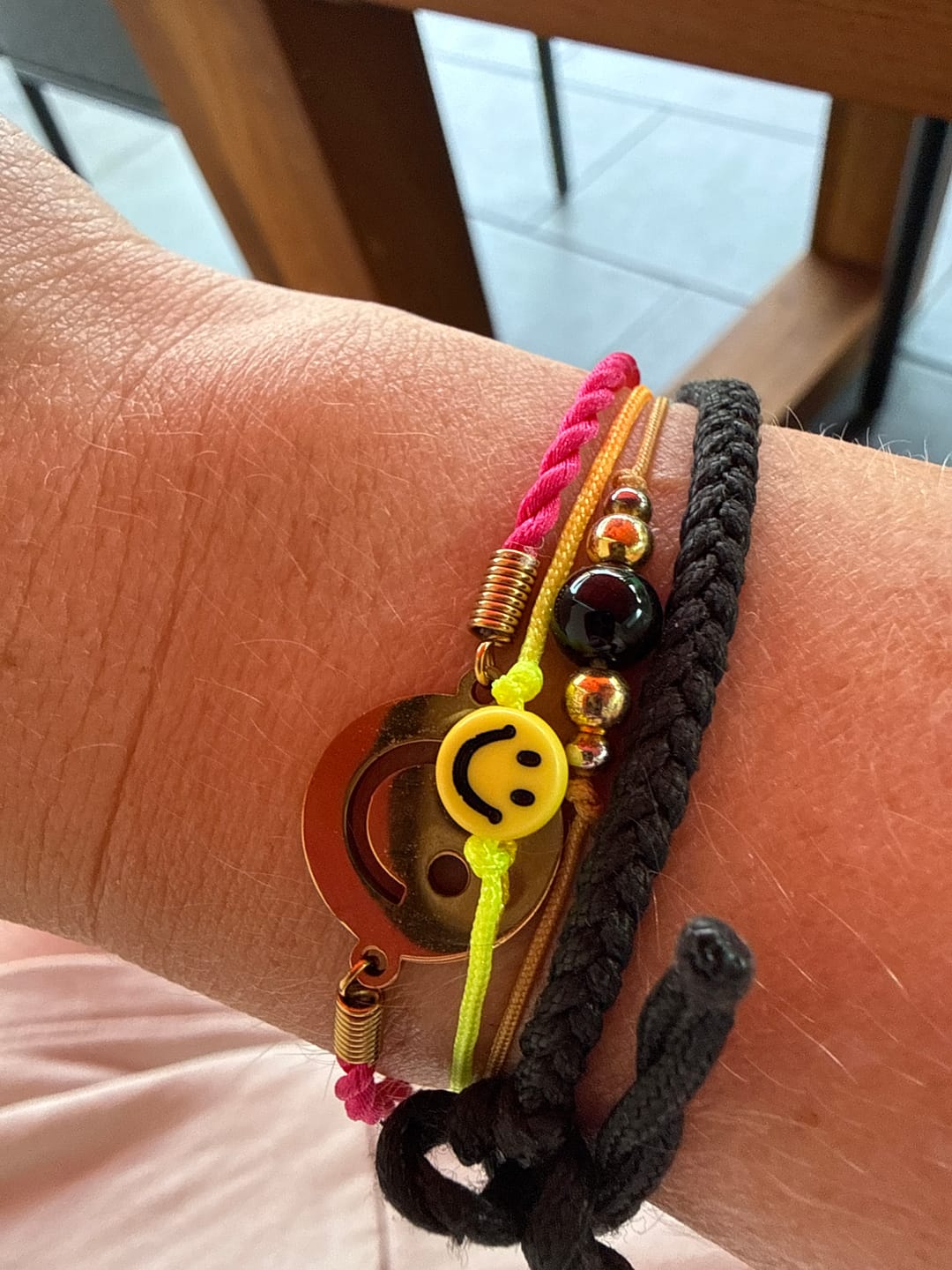 Customer photo review of Obsidian Armband - Naturband