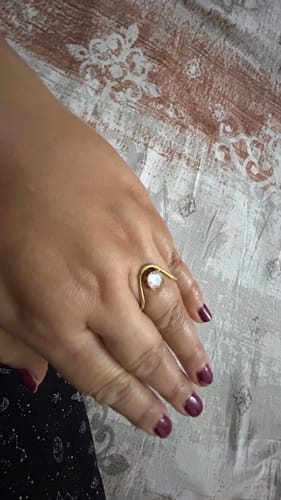 Customer photo review of Trendy Curve Diamond Ring