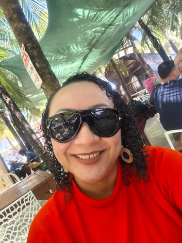 Customer photo review of Óculos Brienza Oversized