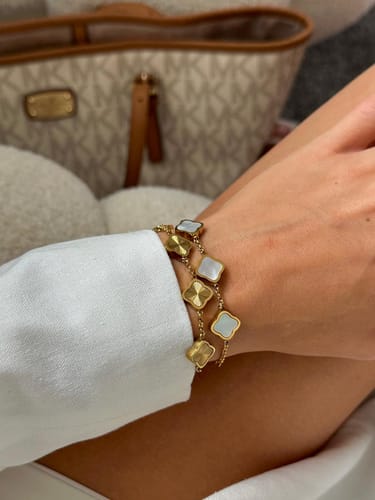 Customer photo review of Celine Clover Bracelet