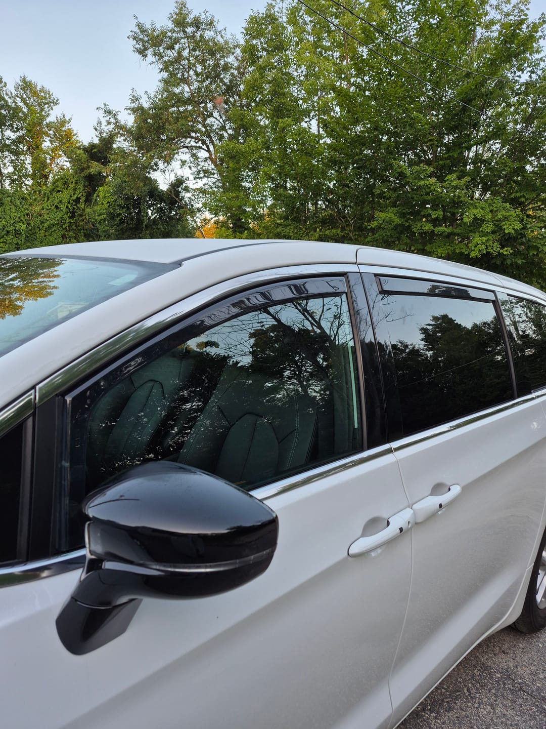 Customer photo review of For 2020-2025 Chrysler Voyager In-Channel Window Rain Visor Vented Wind Guards Shade Deflectors