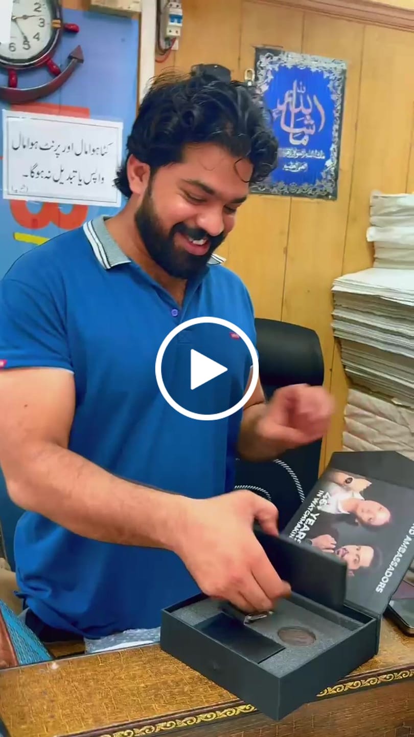 Customer video review of Prestige Chain Smartwatch + Silicon Strap