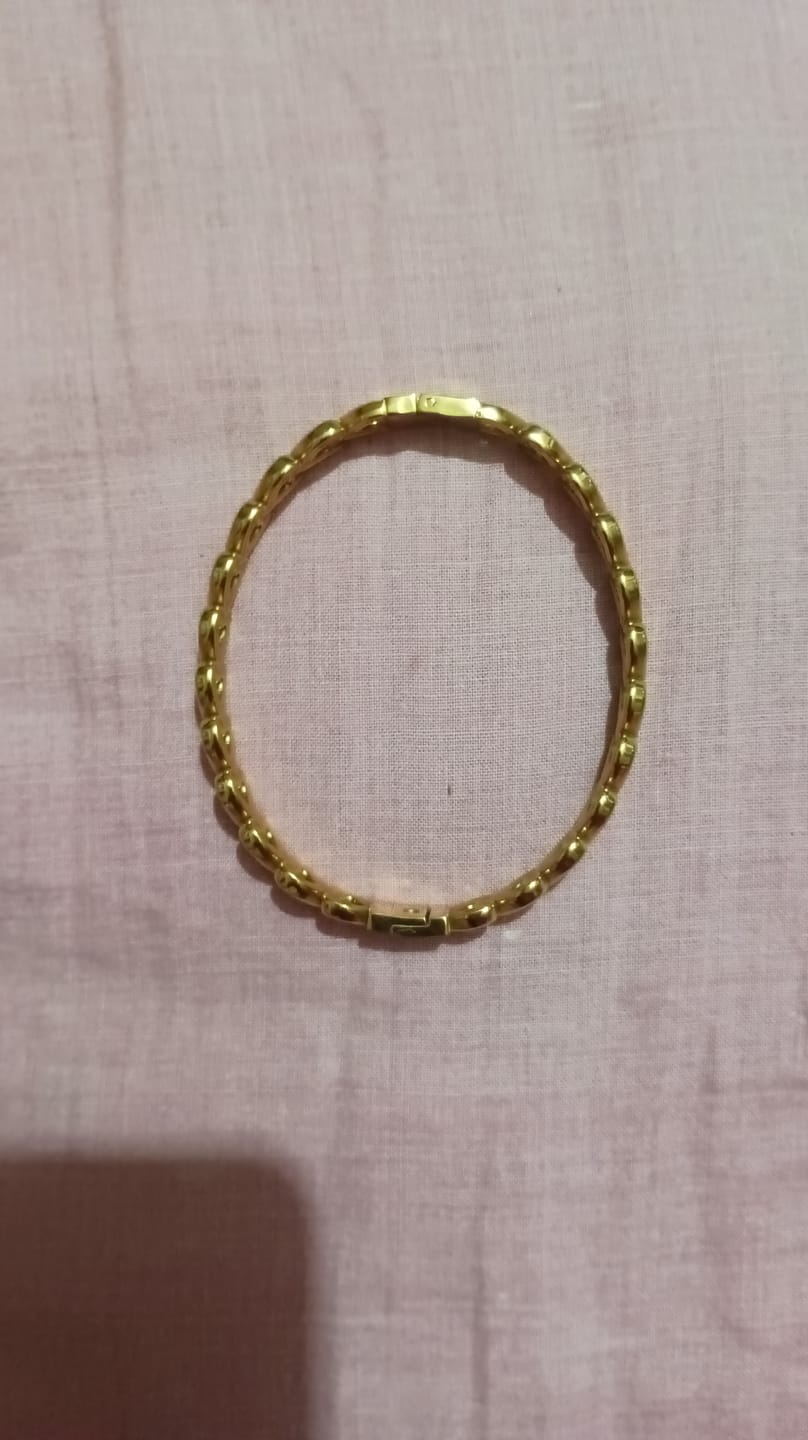 Customer photo review of Gold Heart Bangle Bracelet