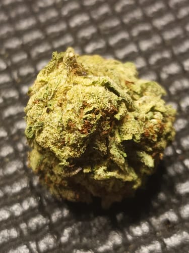 Customer photo review of UK Cheese THCA Flower