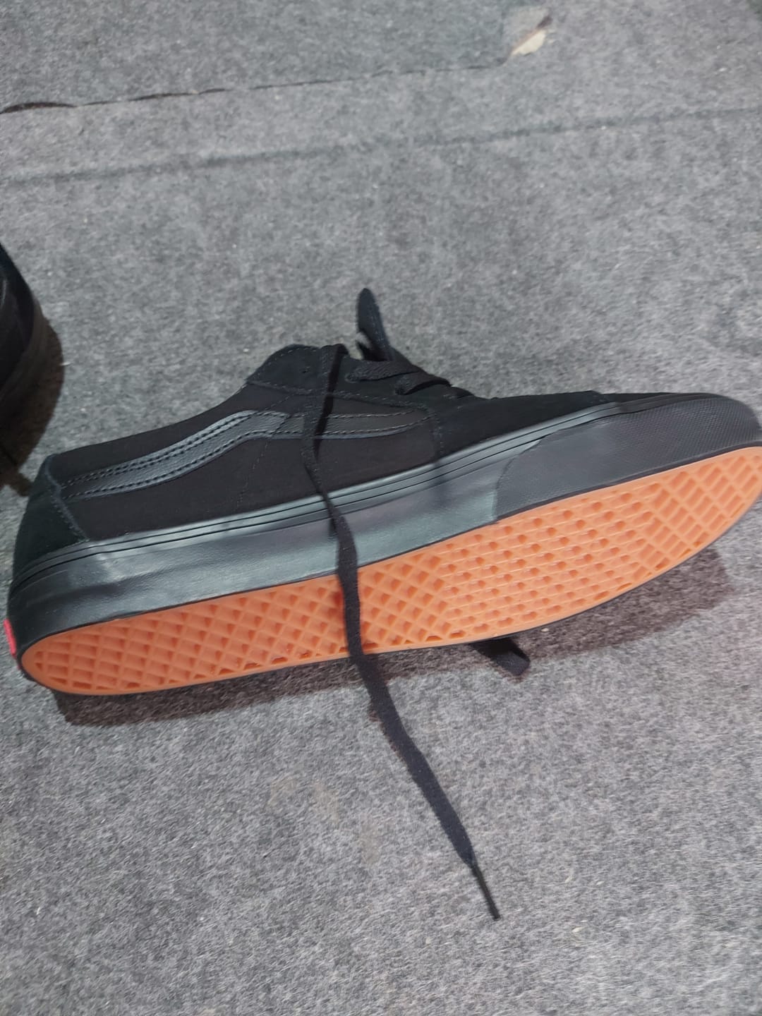 Customer photo review of Zapatilla Vans Sk8-Low Unisex Mono Negro