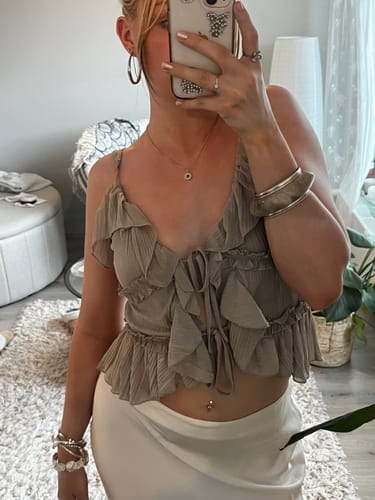 Customer photo review of BEIGE BANGLE