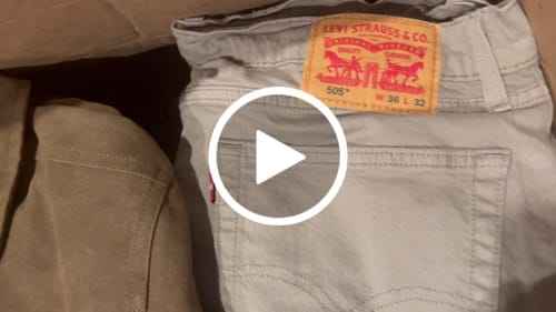 Customer video review of Levi's Men's Secondhand Clothing Mini Box