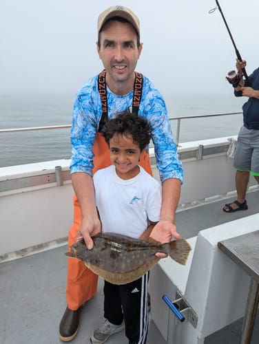 Customer photo review of Exclusive Long Shank Jig Heads 4 PACK by Fisherman's Life (1/2oz, 1oz, 1.5oz)