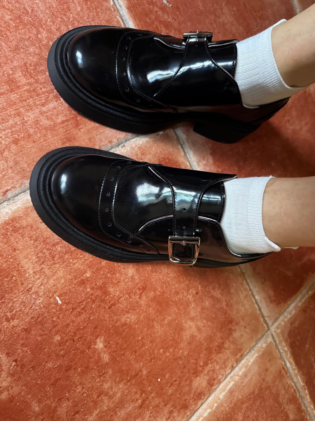 Customer photo review of "Timeless Oxfords in Patent"
