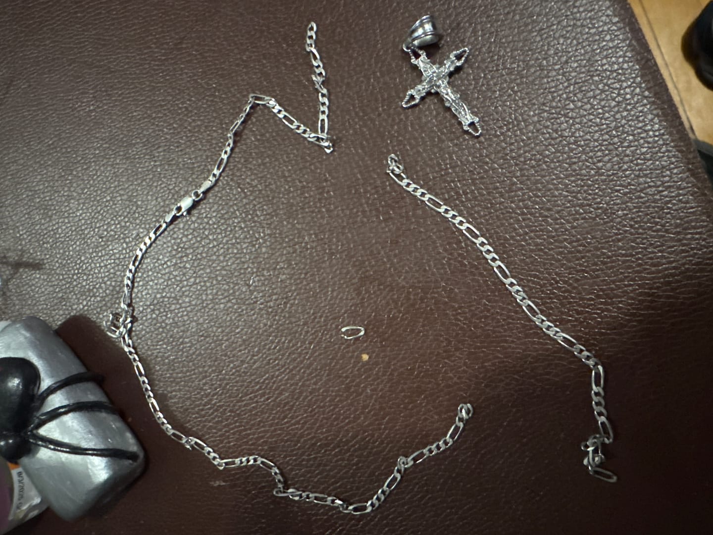 Customer photo review of 3MM STERLING SILVER FIGARO CHAIN