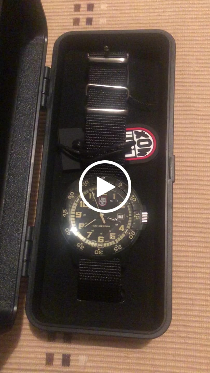 Customer video review of Luminox Men's Quartz Watch - Sea Turtle Giant 0320 Series Black Nylon Strap | 0333