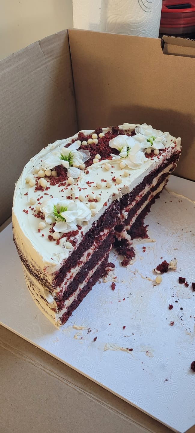 Customer photo review of red velvet cake