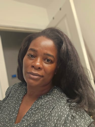 Customer photo review of CurlyMe 3 In 1 Half Wig Kinky Straight Glueless Install Half Wig With Draw-string Beginner Friendly