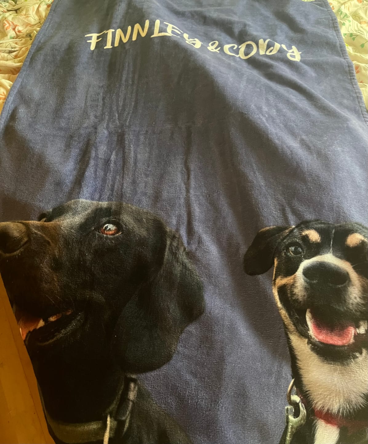 Customer photo review of Haustierportrait - Individuelles Strandtuch