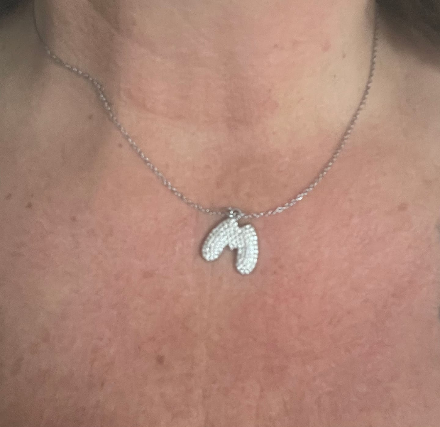 Customer photo review of Pave Bubble Initial Kette 14K Vergoldet