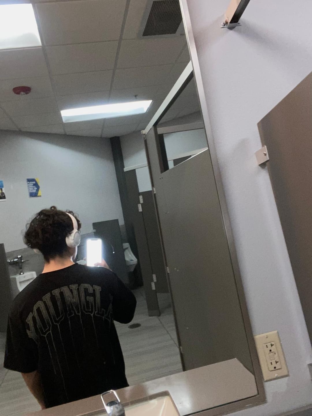 Customer photo review of W428 - Drip Oversized Tee