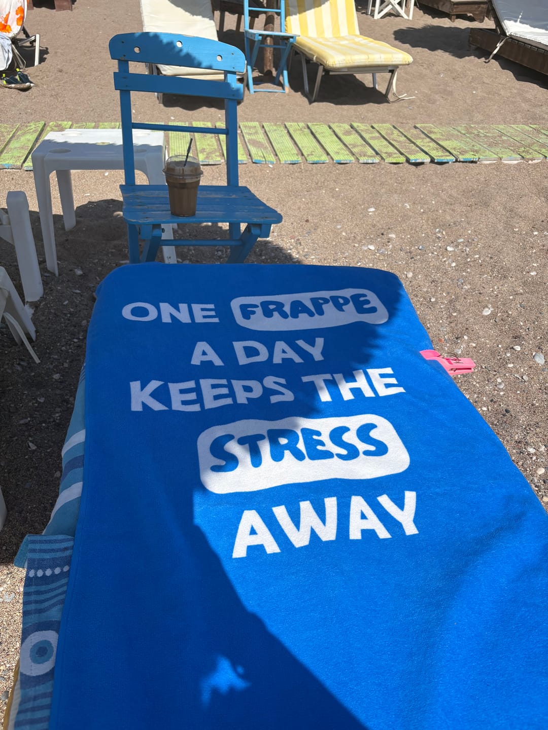 Customer photo review of One Frappe a Day – Strandtuch