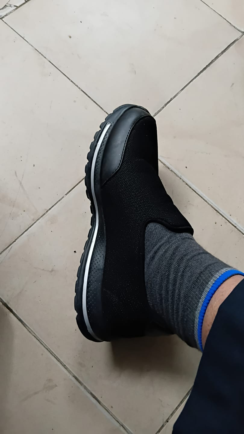 Customer photo review of Bacca Bucci Men's Comfortable Lightweight Walking Shoes