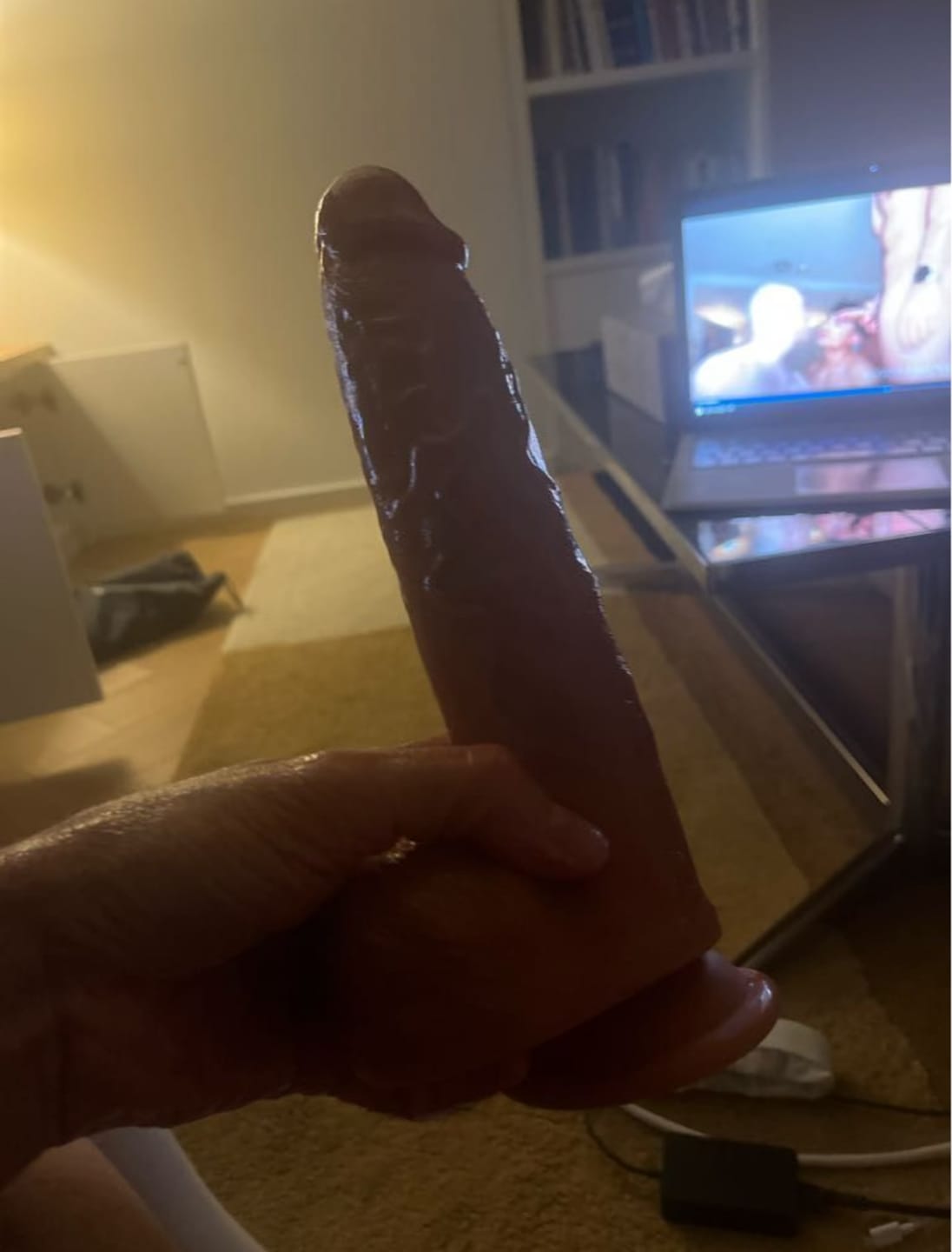 Customer photo review of Gode de style gros APP va-et-vient Titan 26,7 cm