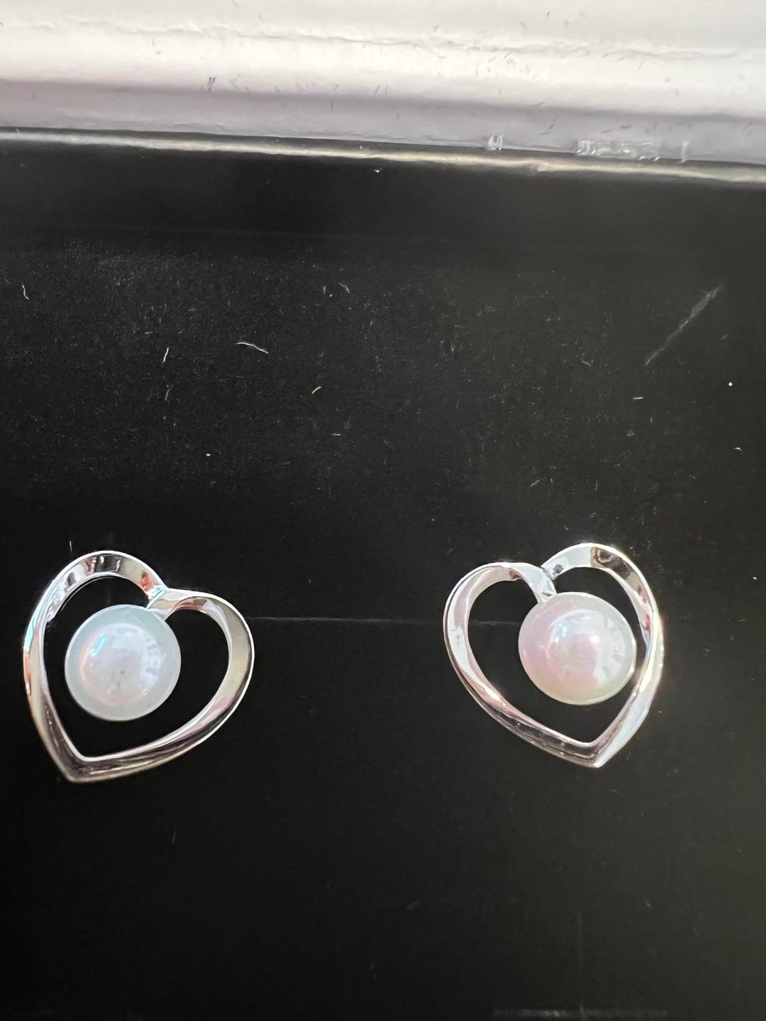Customer photo review of Harley 18k White Gold Plated Heart Stud Earrings with Shell Pearls