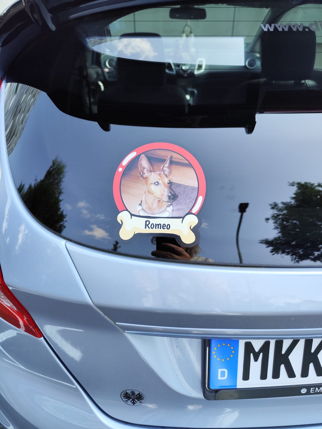 Customer photo review of Tier an Board - Individueller Autoaufkleber