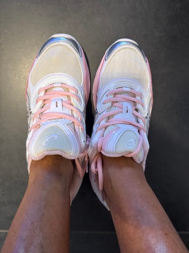 Customer photo review of ASICS Gel-NYC Kicki Yang Zhang Rose Crème Pure Argenté
