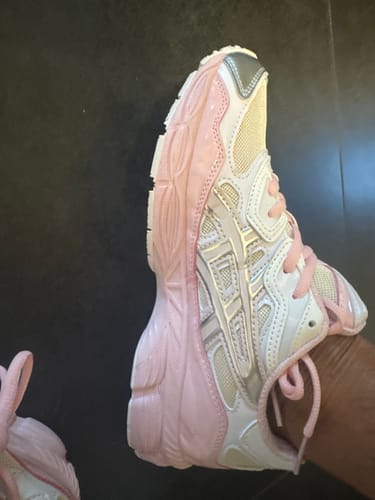 Customer photo review of ASICS Gel-NYC Kicki Yang Zhang Rose Crème Pure Argenté