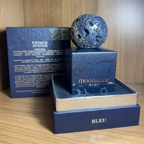 Customer photo review of French Avenue Moonstone Bleu Eau de Parfum 80 ml