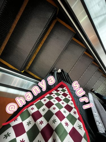 Customer photo review of Monogram Square (Burgundy)