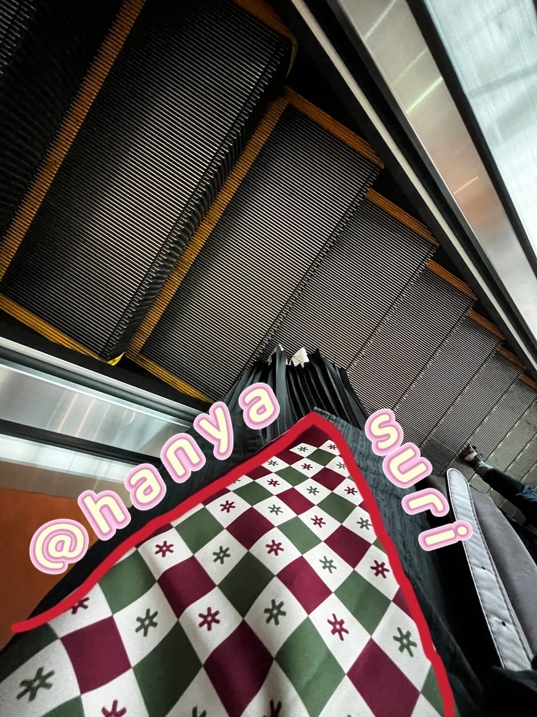 Customer photo review of Monogram Square (Burgundy)
