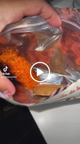 Customer video review of Cacahuates Enchilados