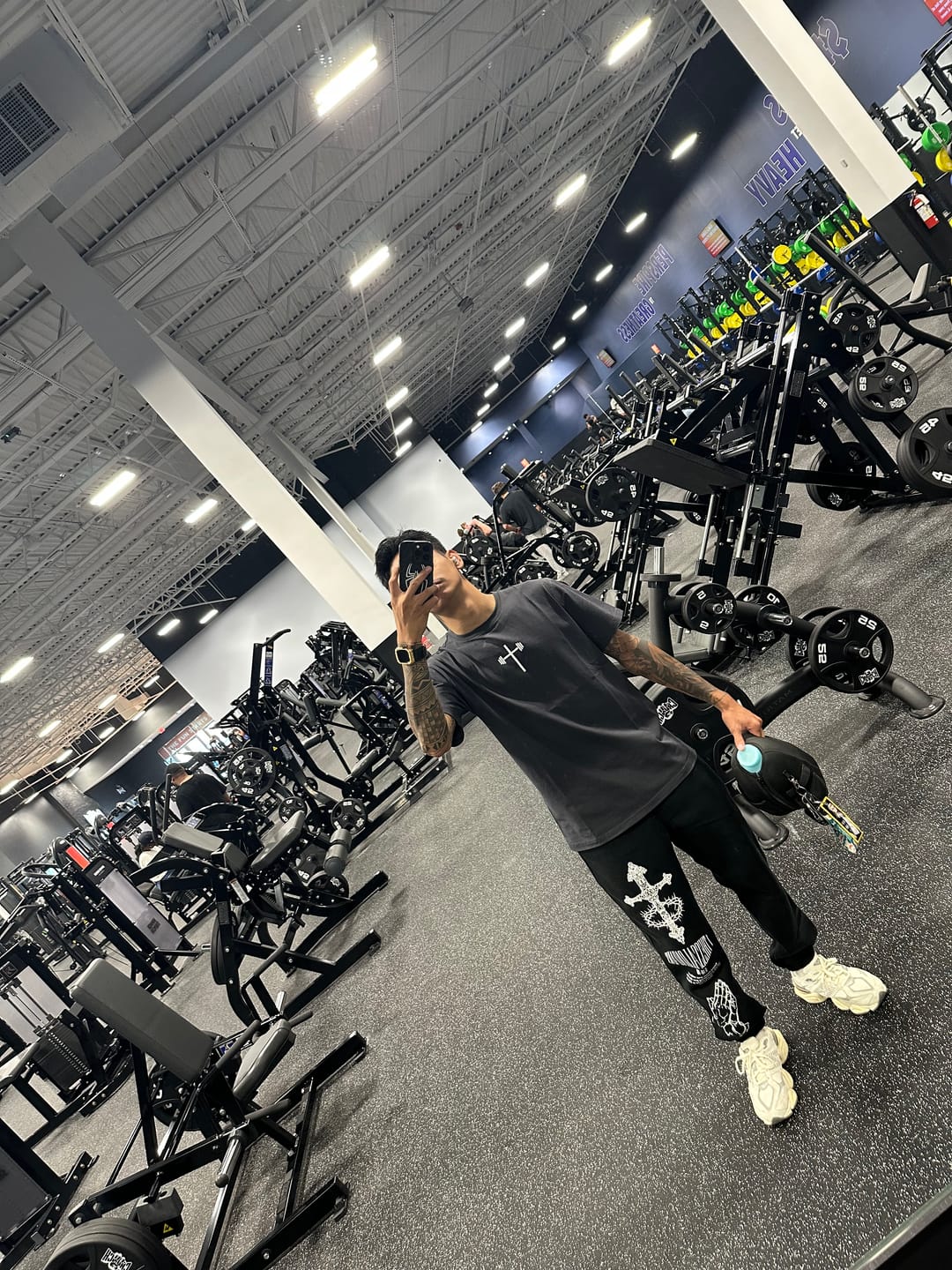 Customer photo review of Eternal Joggers