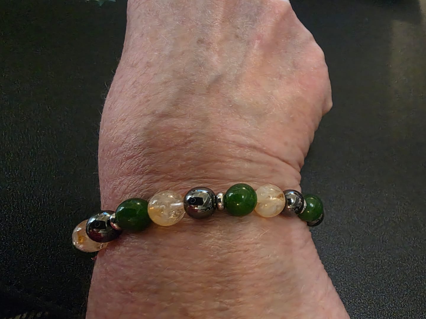 Customer photo review of Bracelet Premium "Chance Suprême" en Jade, Citrine & Hématite