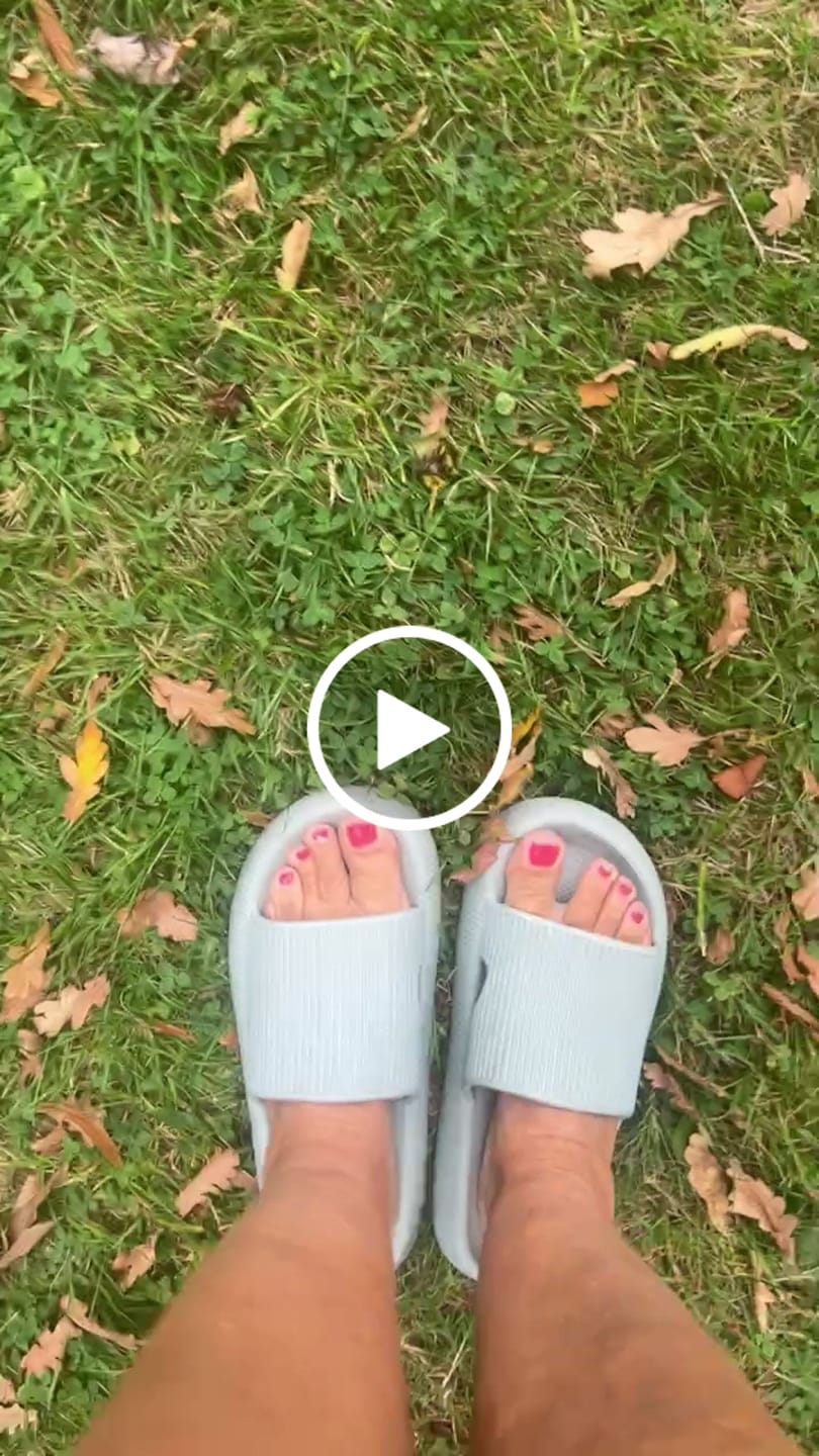 Customer video review of HappyFlops Nordic Collection
