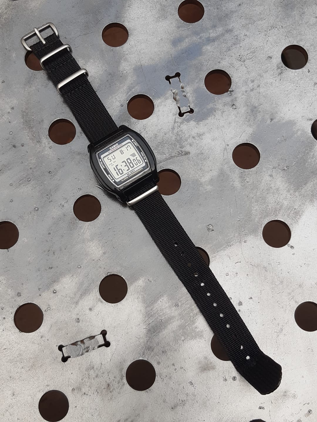 Customer photo review of Correa Nato Dando La Hora Negro