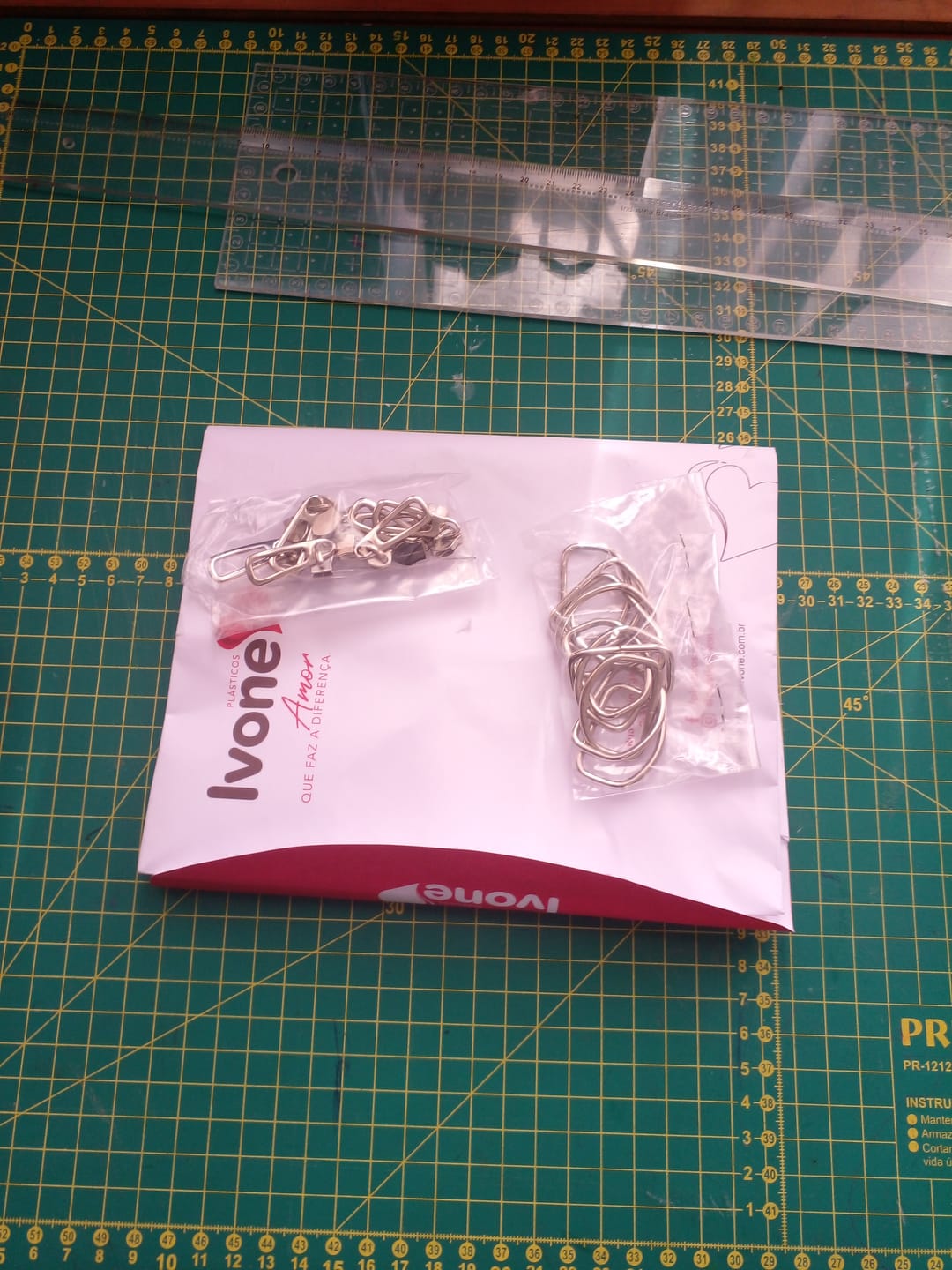 Customer photo review of PUXADOR VAZADO N°6 C/CARRINHO NIQUELADO 10 PEÇAS