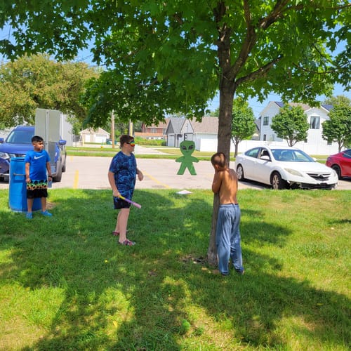 Customer photo review of Alien Themed Pinata for Kids Birthday Party, Boys and Girls Alien Party Decoration, Birthday Party Supplies, Space Alien Lovers, 20 Inches